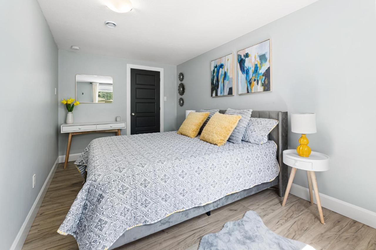 One Bedroom Apartment Moncton North ! Ngoại thất bức ảnh