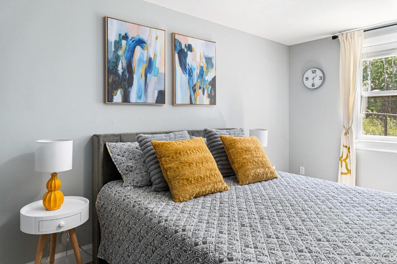 One Bedroom Apartment Moncton North ! Ngoại thất bức ảnh